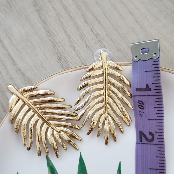 NEW Gold Palm Leaf Earrings - Picture 4 of 4